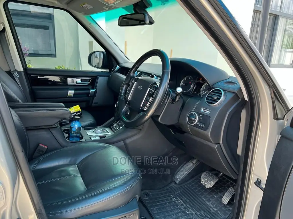 Land Rover Discovery 2015 Silver