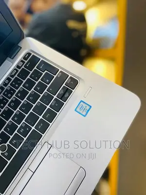 Laptop HP EliteBook 820 G3 8GB Intel Core I5 SSD 256GB