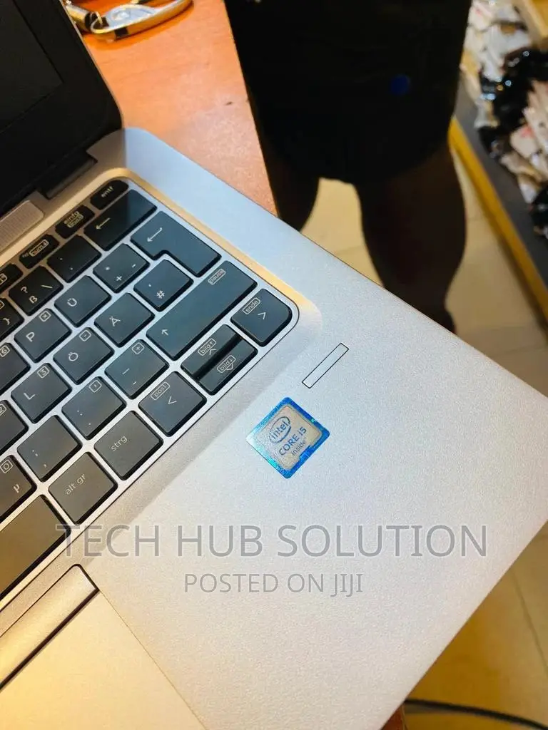 Laptop HP EliteBook 820 G3 8GB Intel Core I5 SSD 256GB