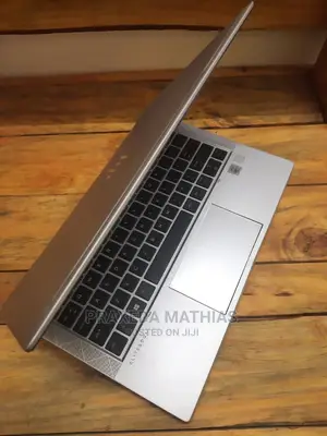 Laptop HP EliteBook 830 G7 8GB Intel Core I7 SSD 256GB