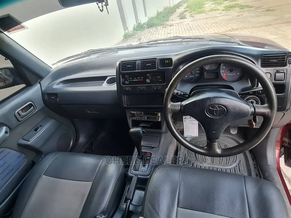 Toyota RAV4 Base 4x4 1999 Red