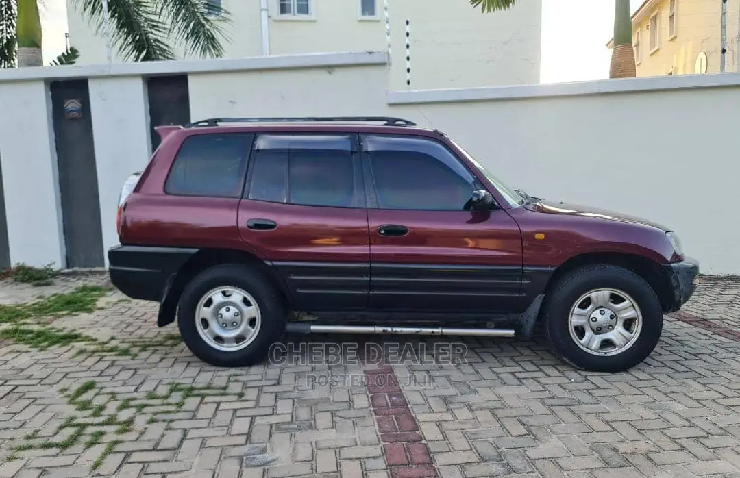 Toyota RAV4 Base 4x4 1999 Red