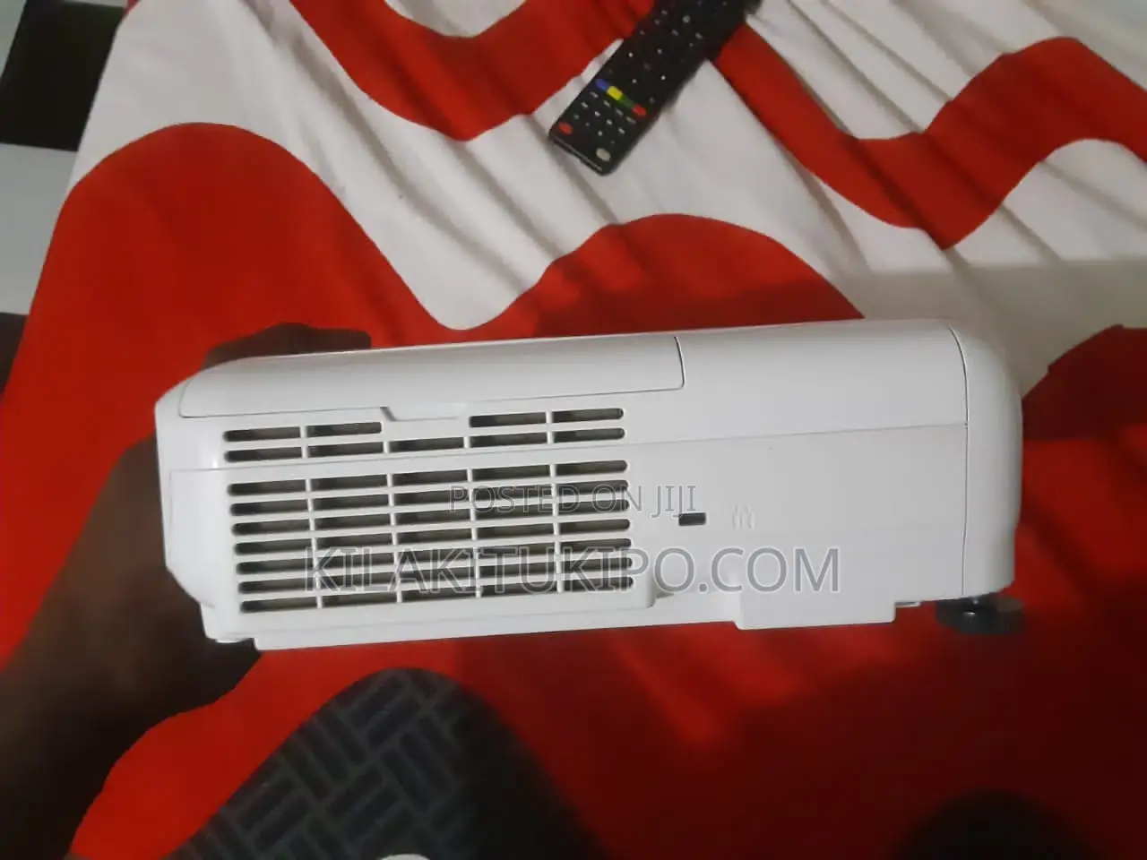 EPSON Projector Eb Xo5 Used