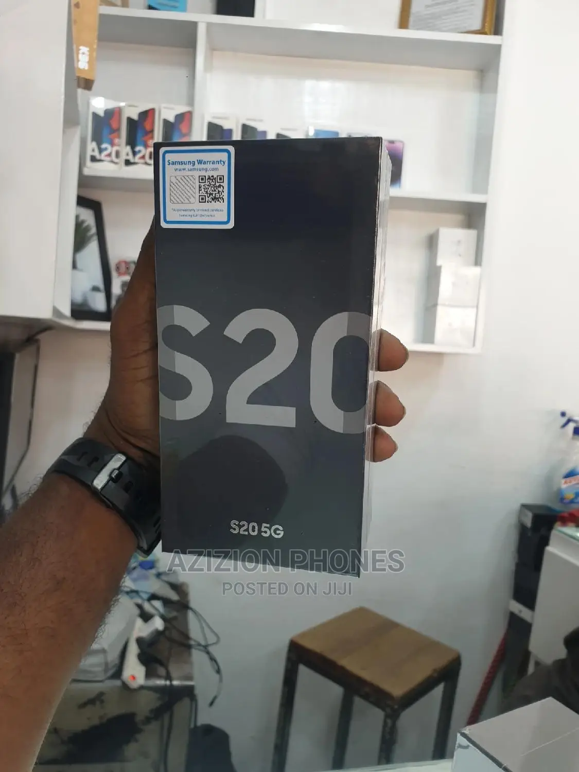 New Samsung Galaxy S20 128 GB Black
