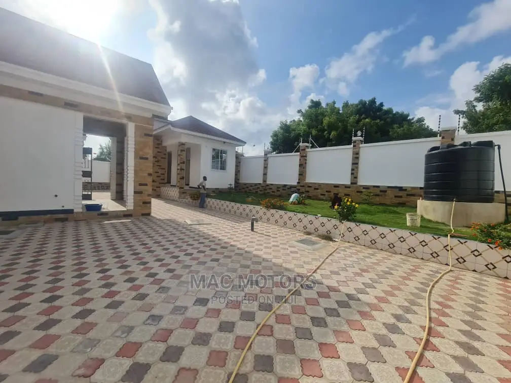 5bdrm Bungalow in My Real Estate, Kinondoni for sale