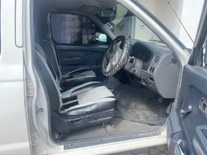 Nissan Hardbody 2012 White