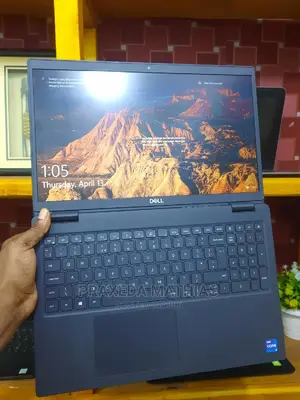 New Laptop Dell Latitude 3520 16GB Intel Core I7 HDD 1T
