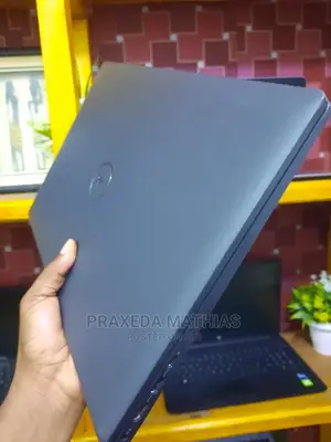 New Laptop Dell Latitude 3520 16GB Intel Core I7 HDD 1T
