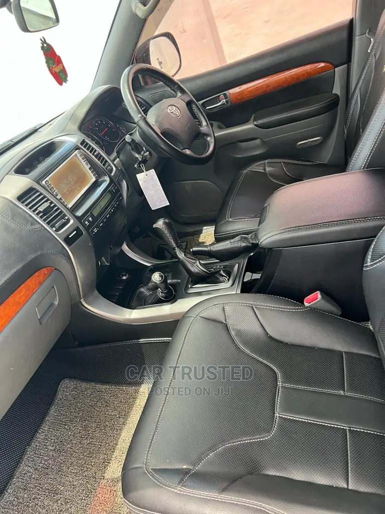 Toyota Land Cruiser Prado 3.0 D-4d 3dr 2005 Brown