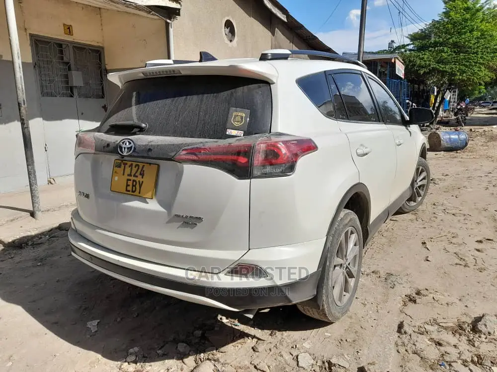 Toyota RAV4 2018 White