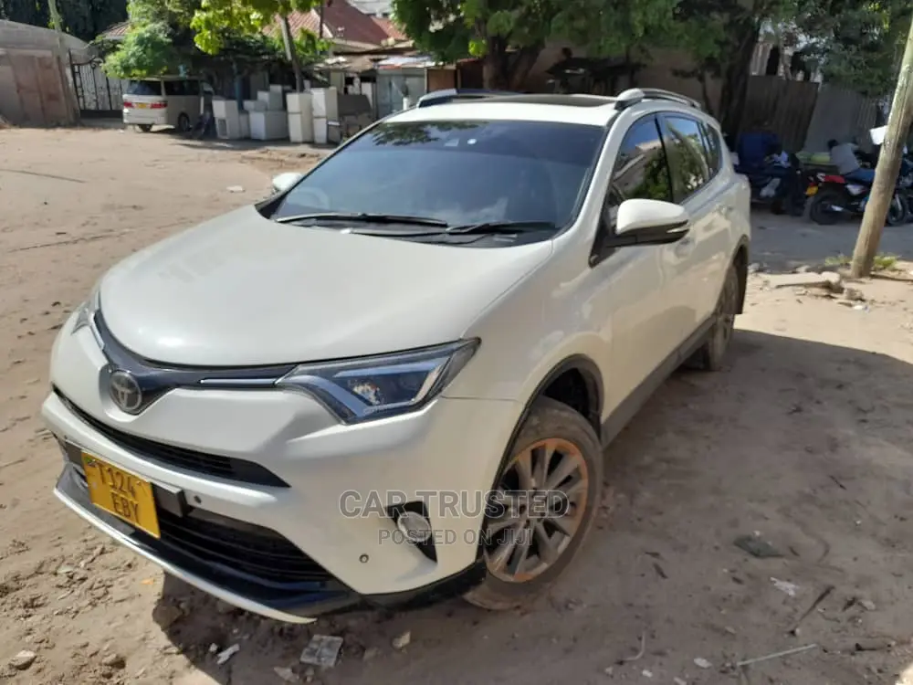 Toyota RAV4 2018 White
