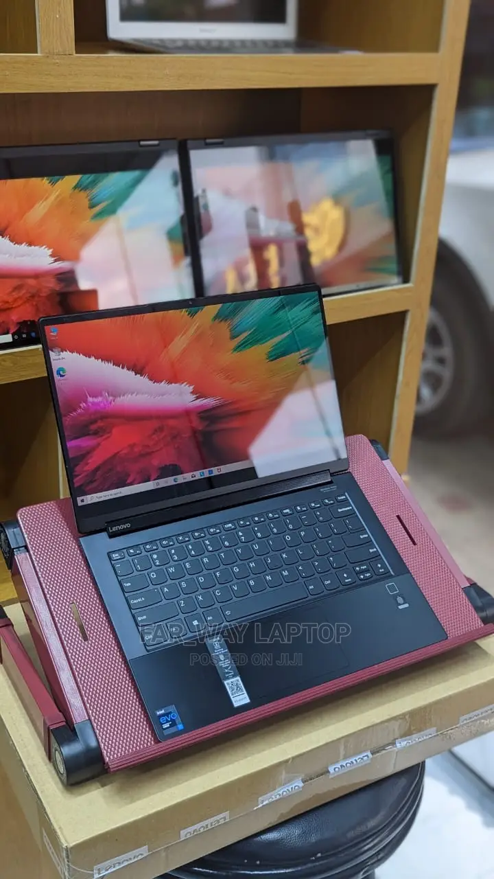 New Laptop Lenovo ThinkPad Yoga 8GB Intel Core I7 SSD 512GB
