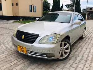Toyota Crown Royale 2005 Silver