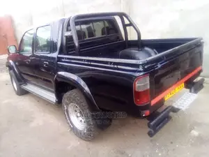 Toyota Hilux 2700i Raider 2004 Black