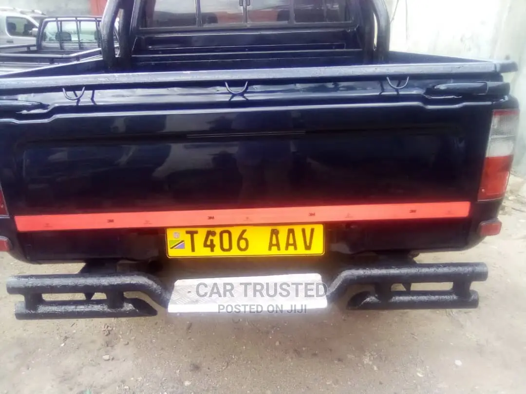 Toyota Hilux 2700i Raider 2004 Black