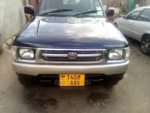 Toyota Hilux 2700i Raider 2004 Black