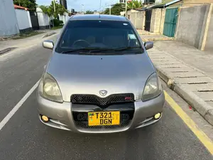 Toyota Vitz 1.3 AWD 3dr 2002 Silver