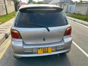 Toyota Vitz 1.3 AWD 3dr 2002 Silver