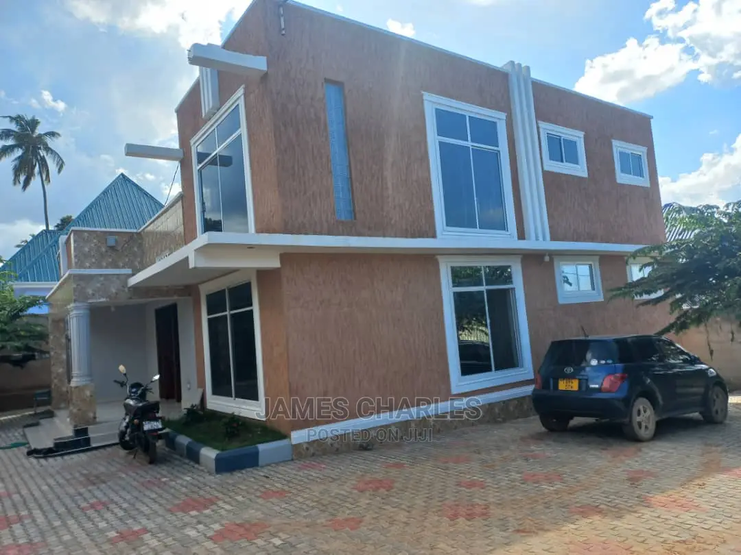 Furnished 4bdrm Mansion in Segerea for Sale