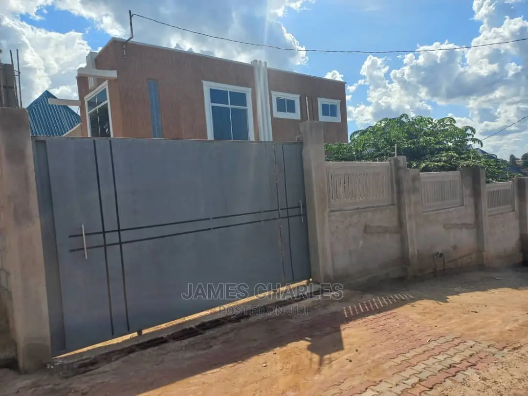 Furnished 4bdrm Mansion in Segerea for Sale