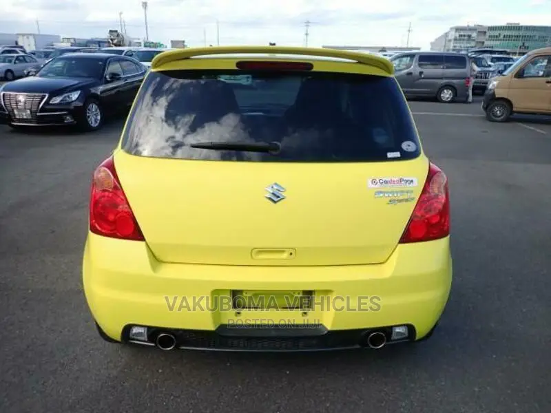 Suzuki Swift 2006 Yellow