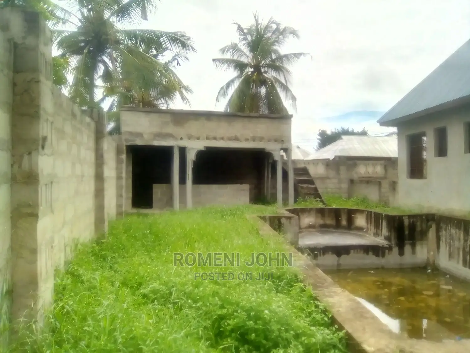 Gesti Yenye Vyumba Saba Swiming Pool Na Bar Inauzwa Miln 65.