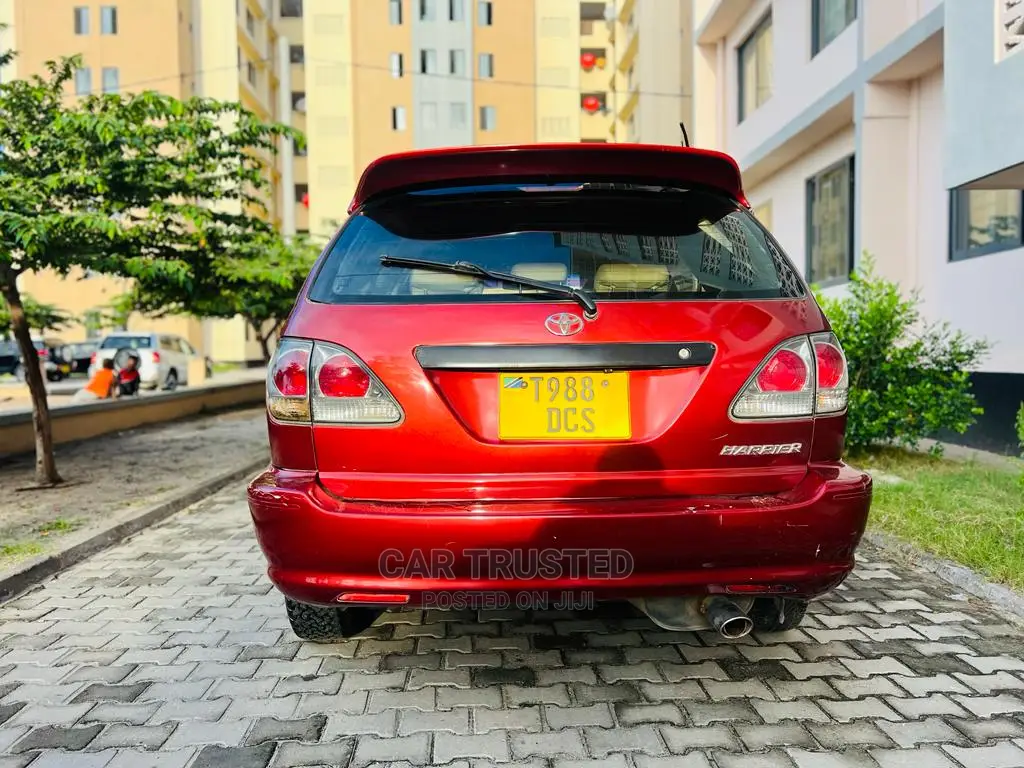Toyota Harrier 2.4 4WD 2004 Red