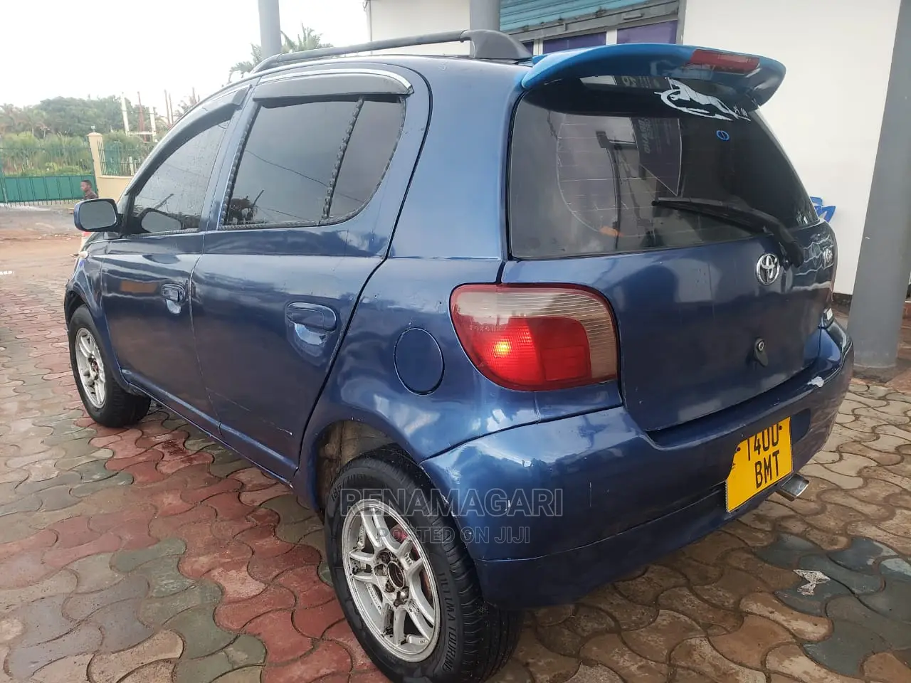 Toyota Vitz 2004 Blue