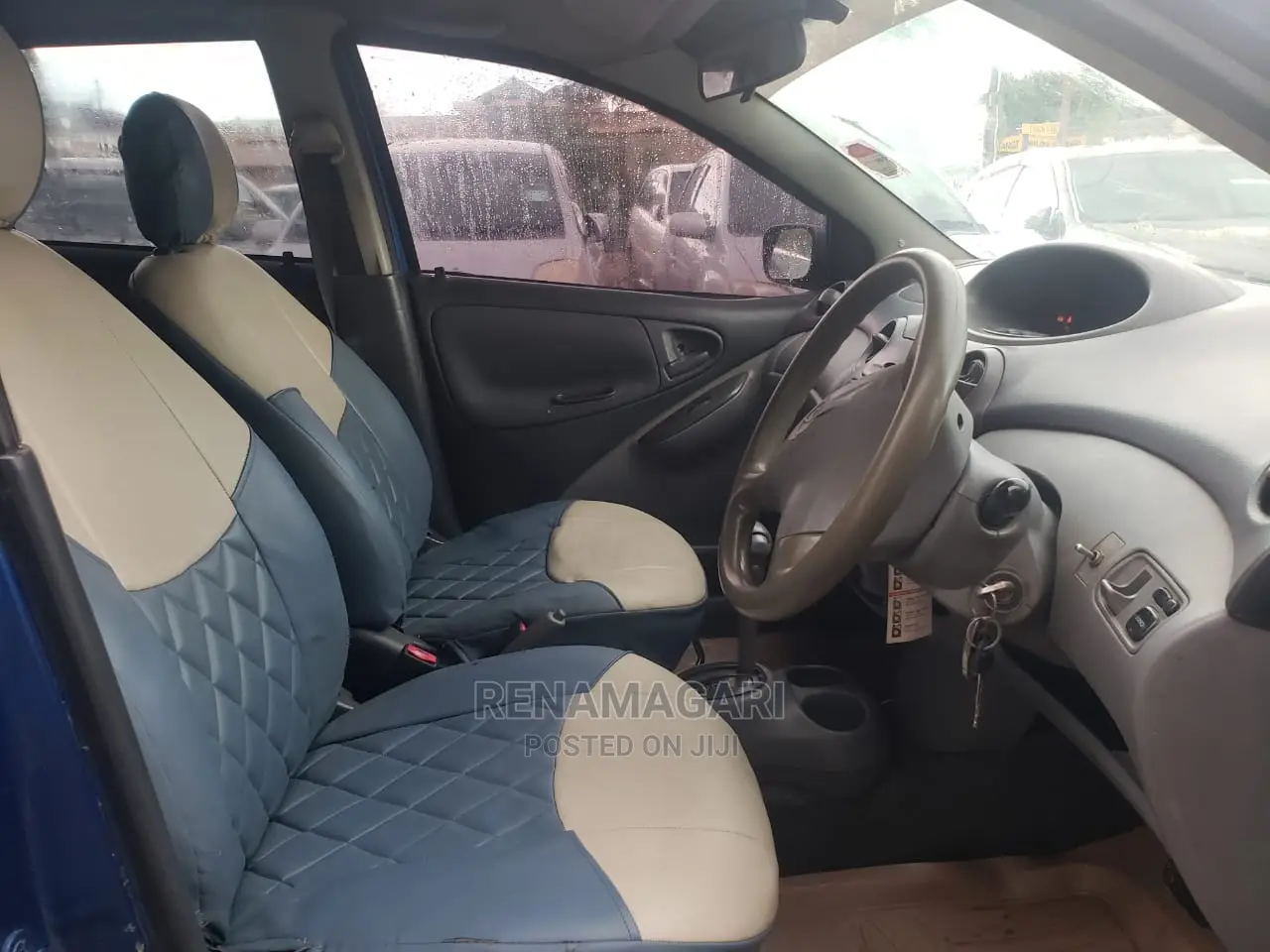 Toyota Vitz 2004 Blue