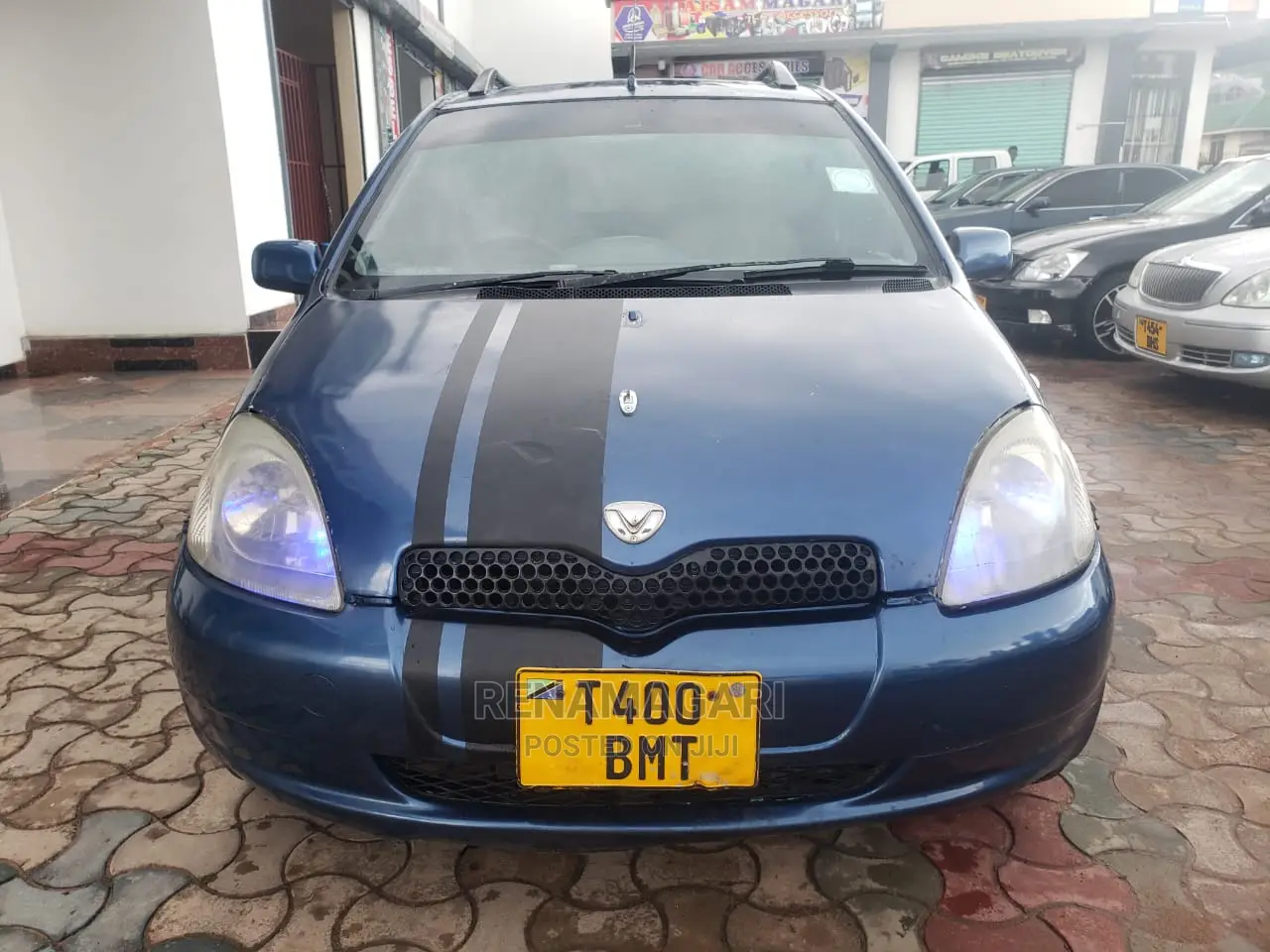 Toyota Vitz 2004 Blue