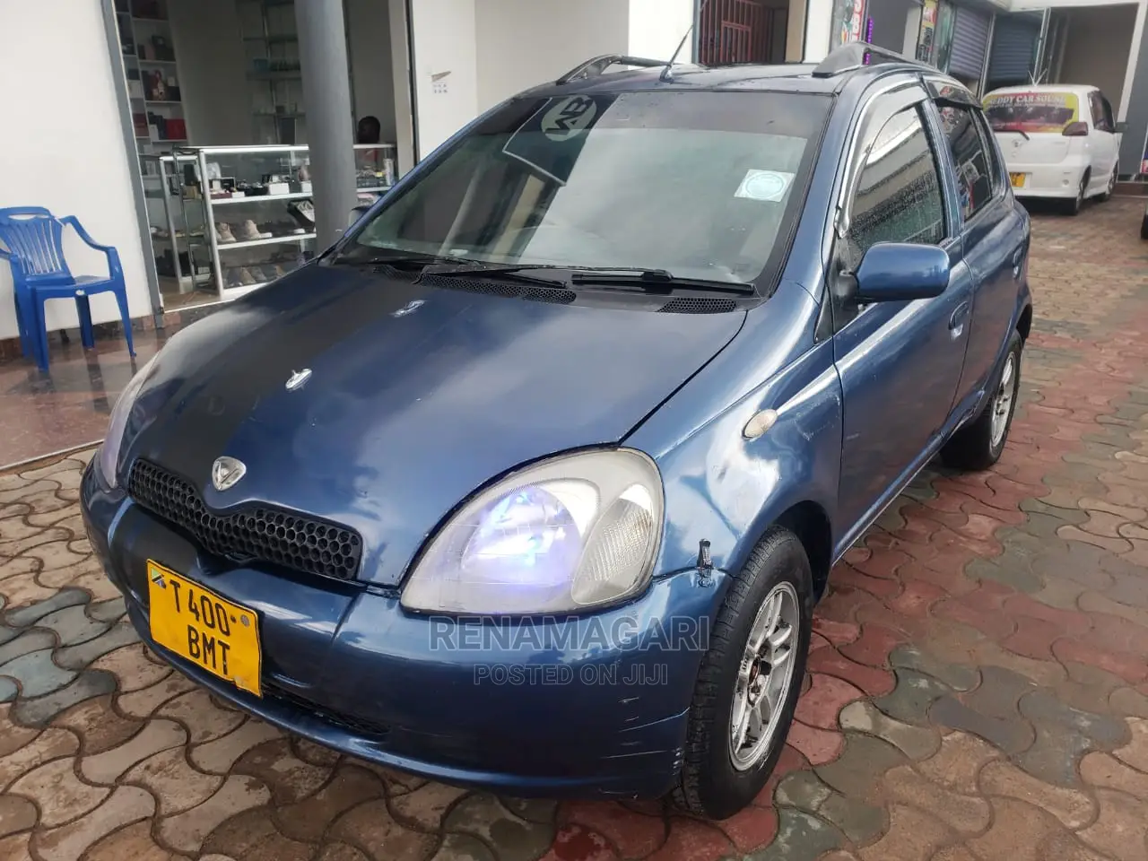 Toyota Vitz 2004 Blue