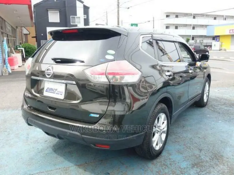 Nissan X-Trail 2015 Gray