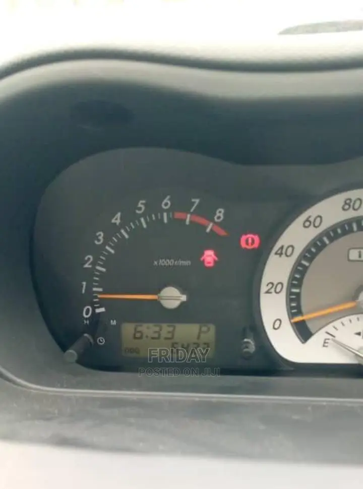 Toyota IST 2005 Silver