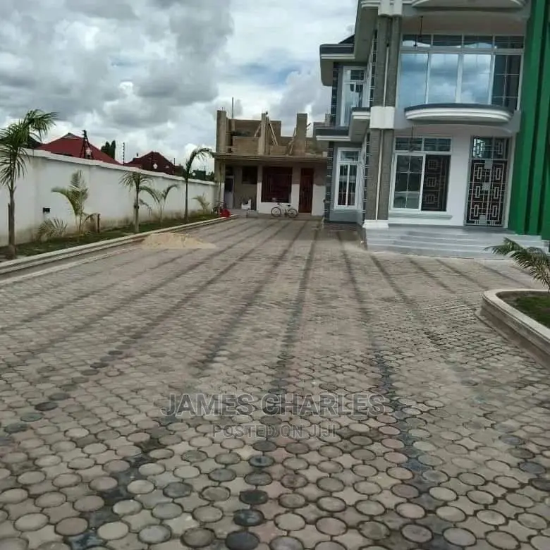 Furnished 4bdrm Mansion in Kinyerezi for Sale