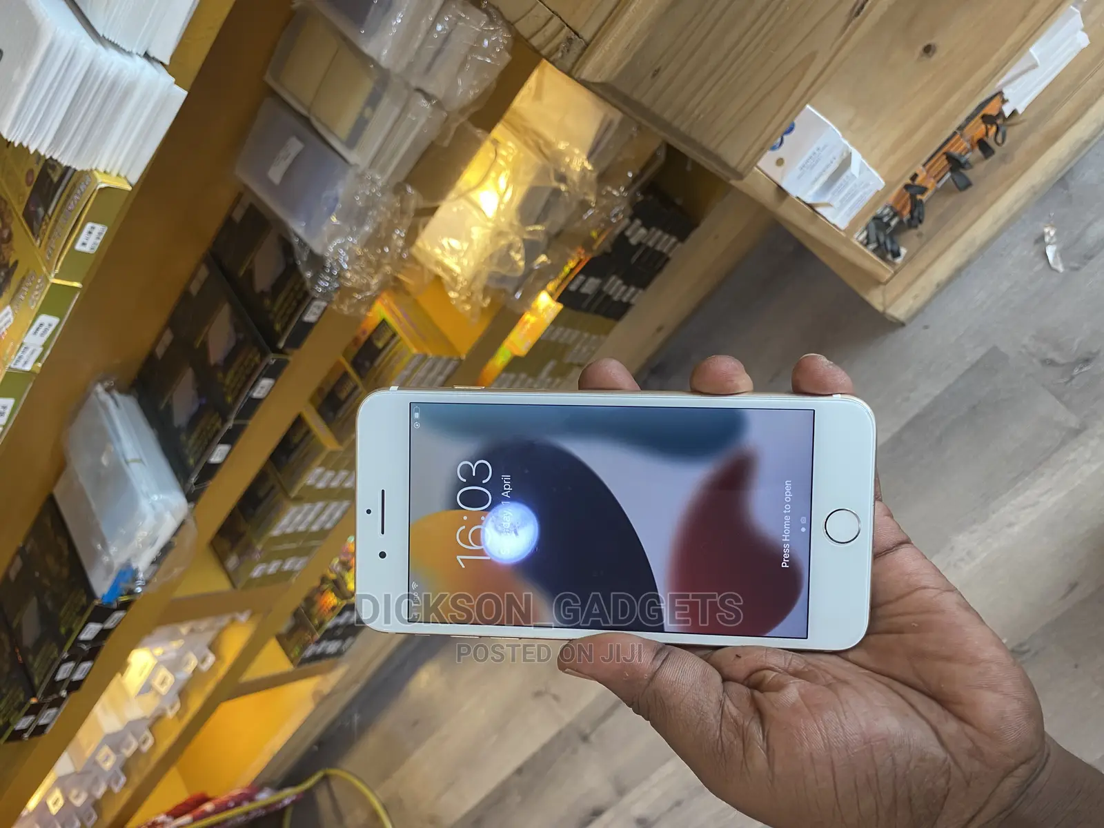 Apple iPhone 7 Plus 128 GB Gold