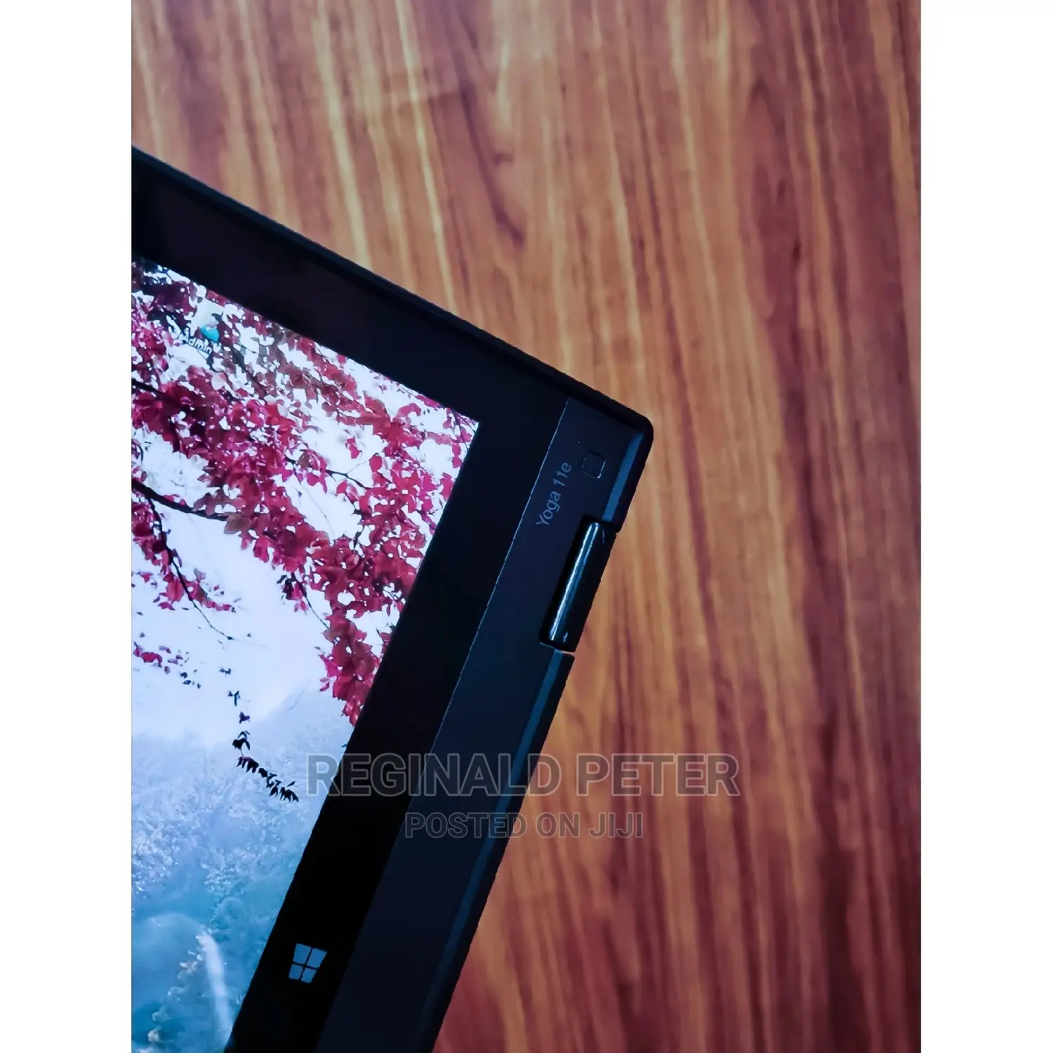 Laptop Lenovo Yoga 11e 4GB Intel Celeron HDD+SSD 500GB