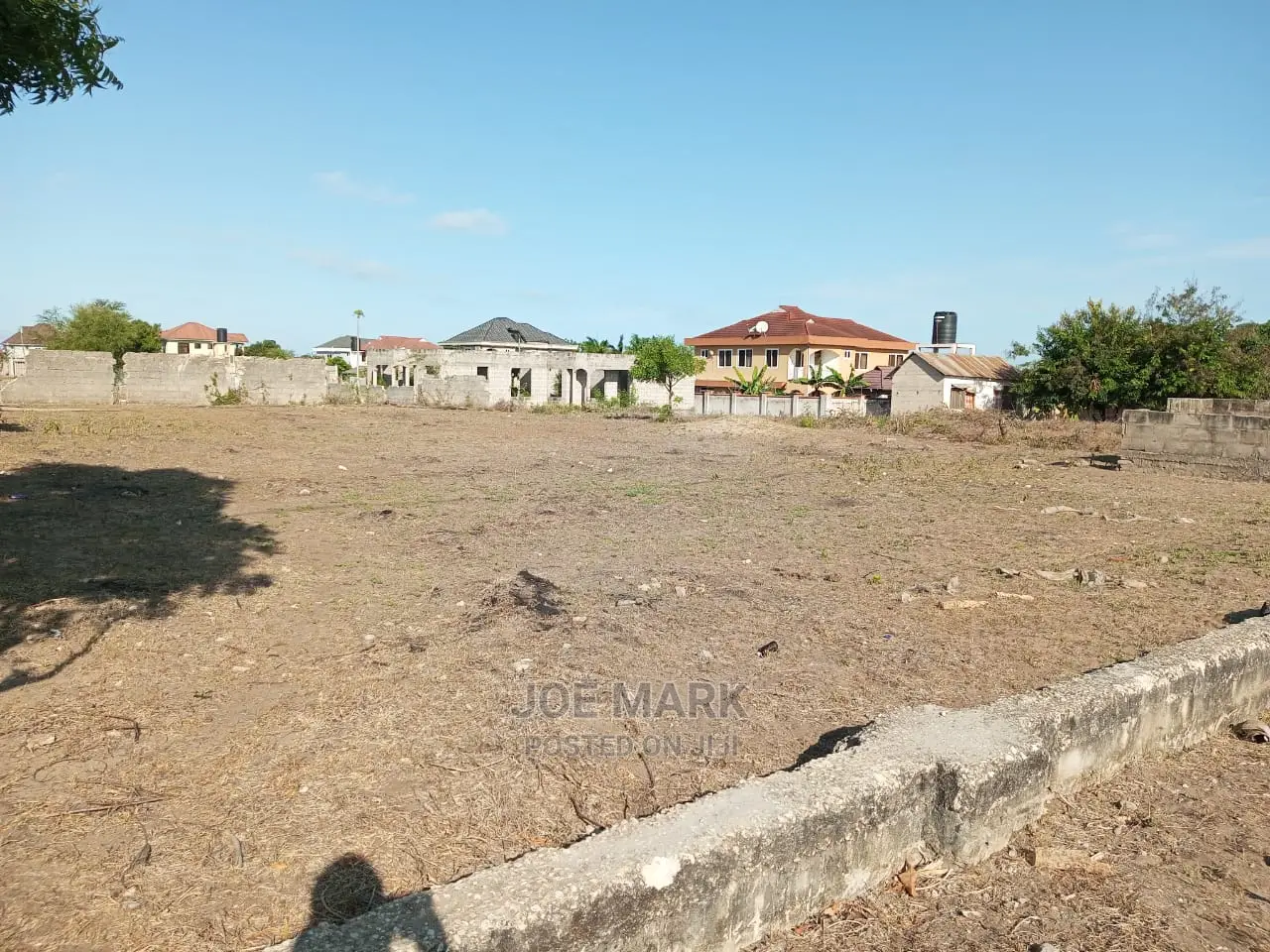 Kiwanja Kinauzwa Bweni