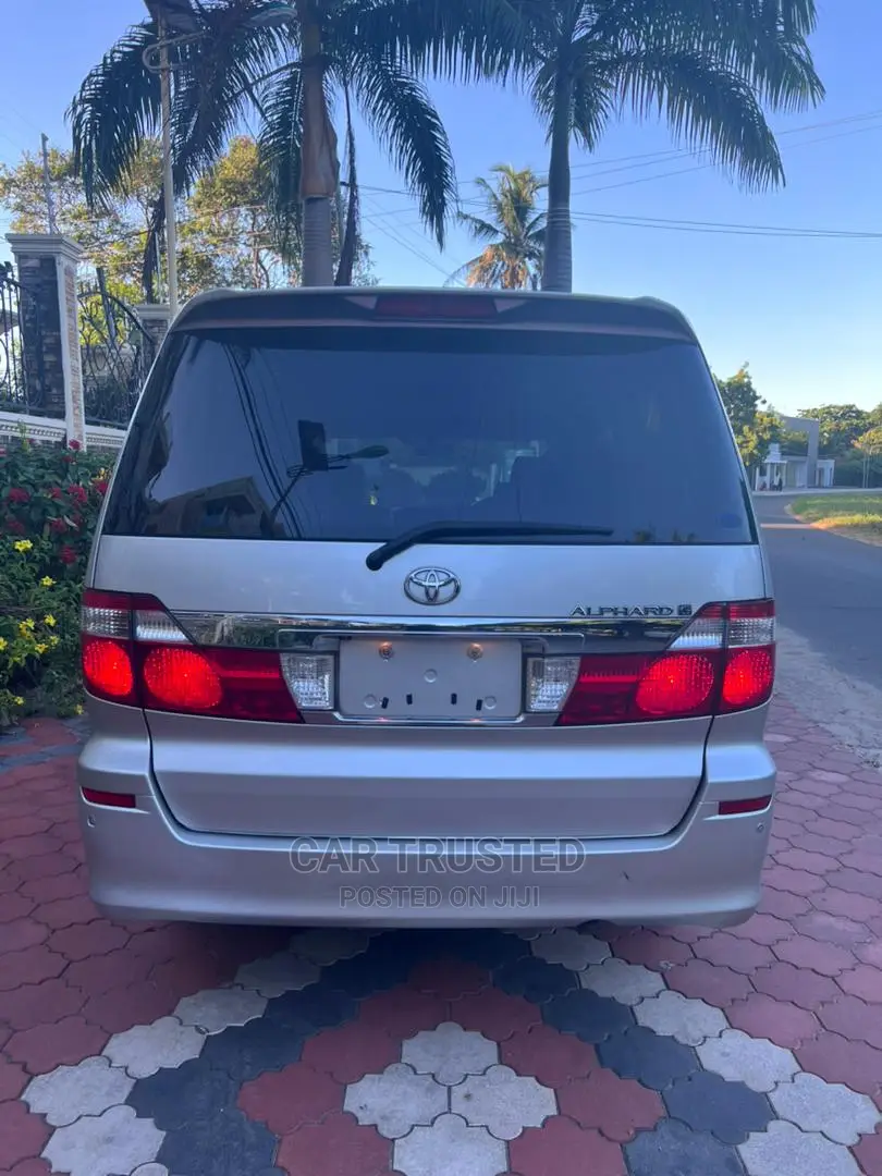 Toyota Alphard 2005 Silver