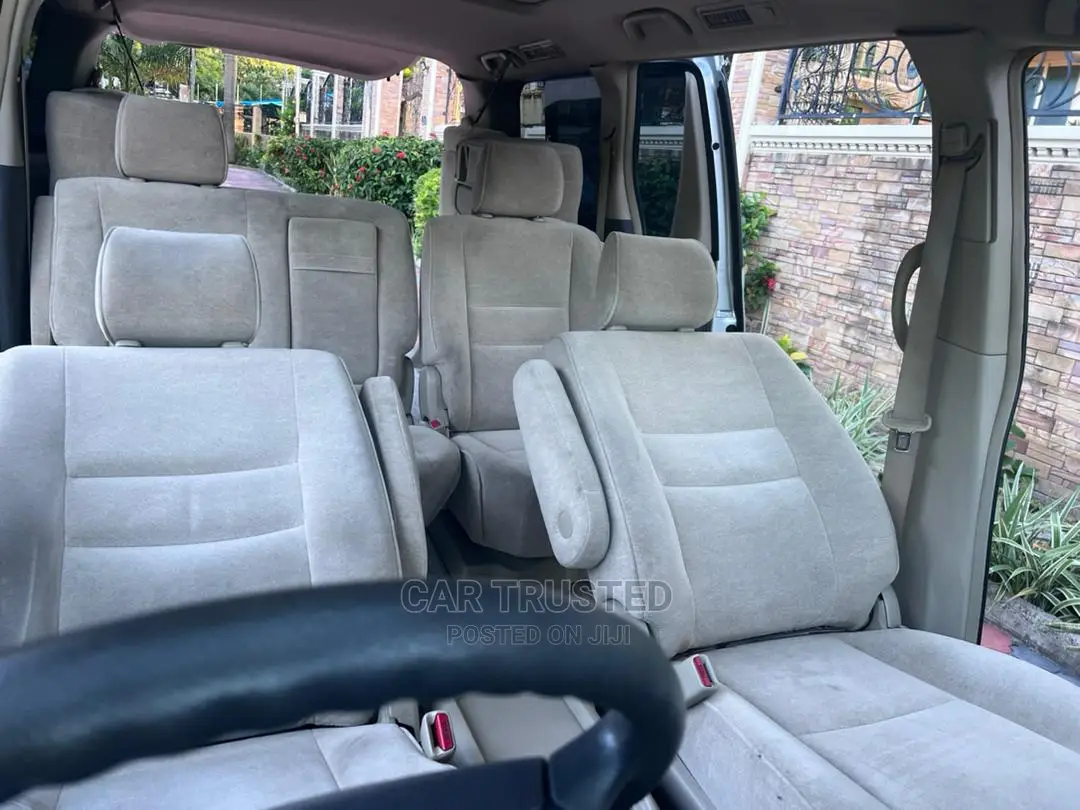 Toyota Alphard 2005 Silver