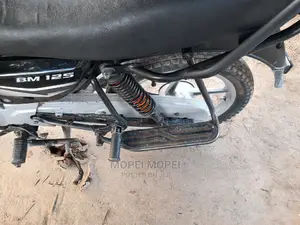 Bajaj Boxer 2022 Brown