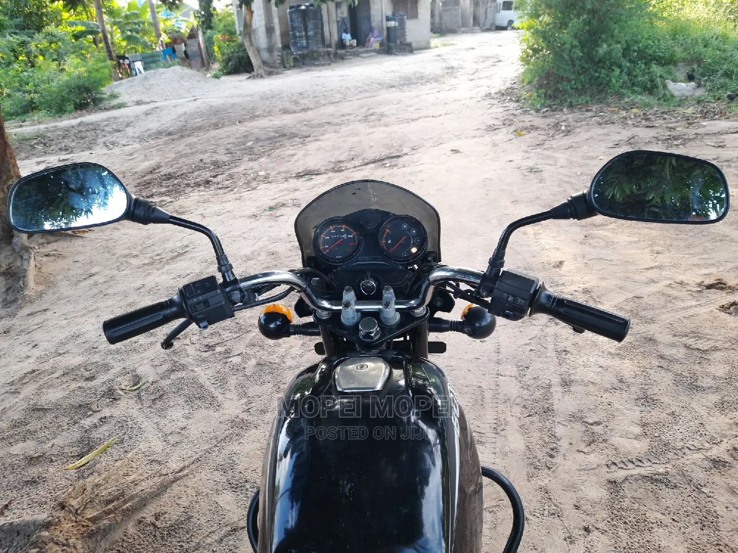 Bajaj Boxer 2022 Brown
