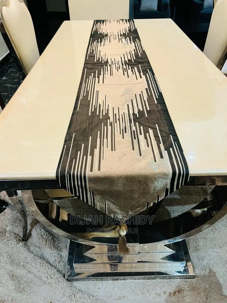 Table Runner