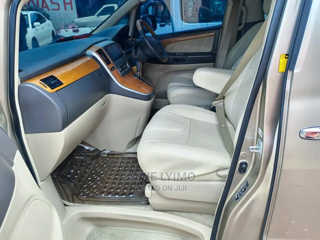Toyota Alphard 2007 Gold