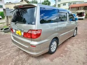 Toyota Alphard 2007 Gold