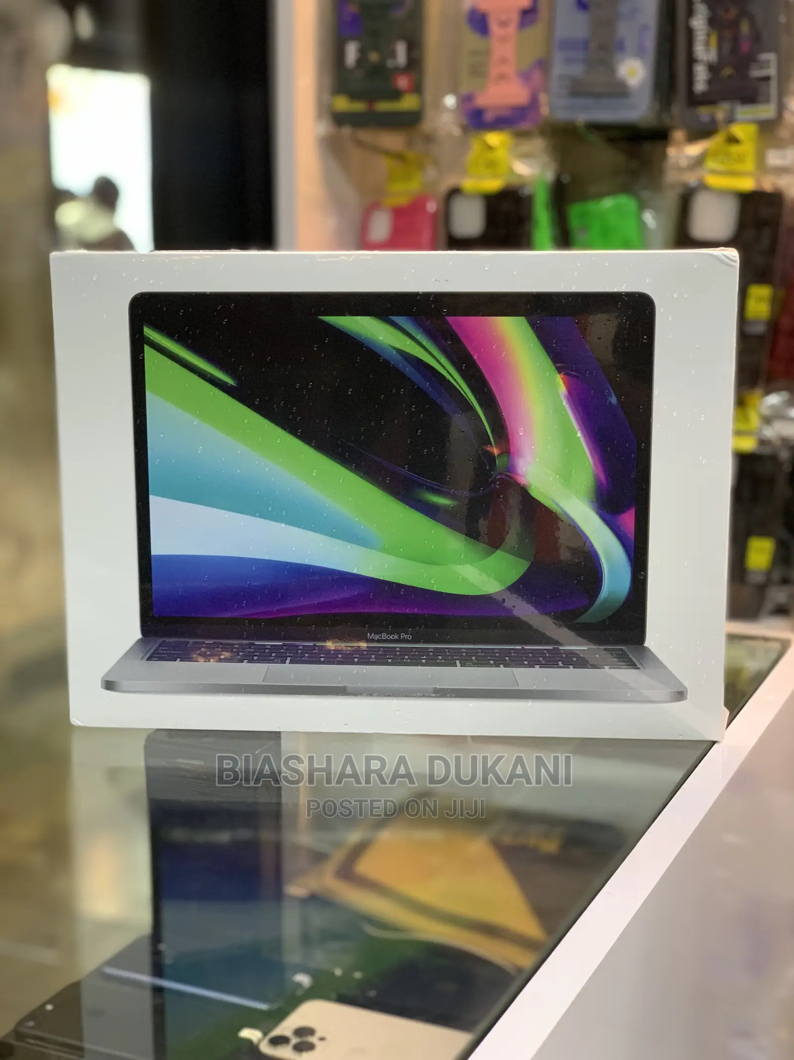 New Laptop Apple MacBook Pro 2022 M2 8GB Apple M2 SSD 256GB