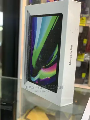 New Laptop Apple MacBook Pro 2022 M2 8GB Apple M2 SSD 256GB