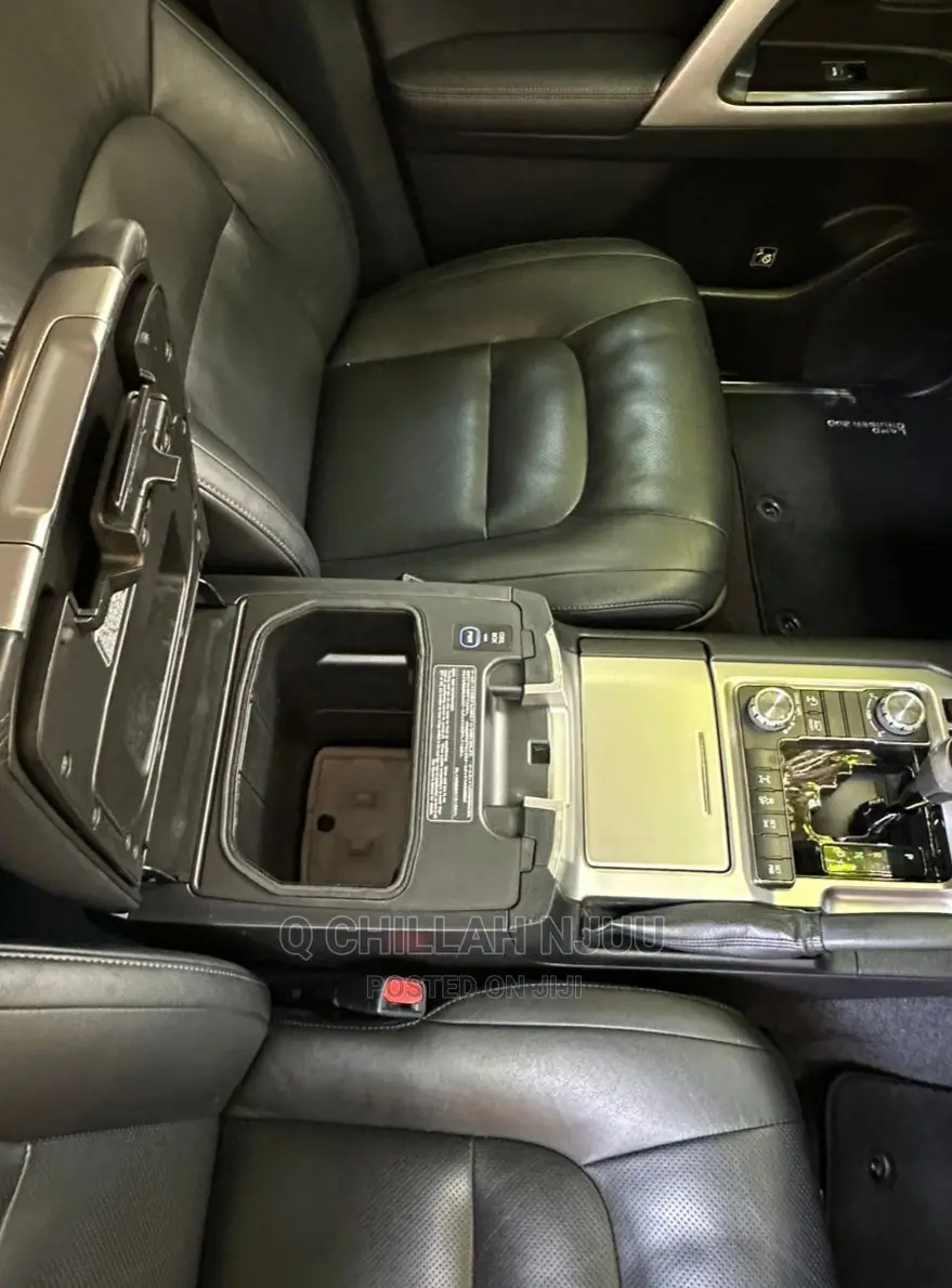 Toyota Land Cruiser 2017 White