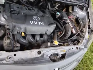 Toyota Vitz 1.0 FWD 5dr 2002 Pink