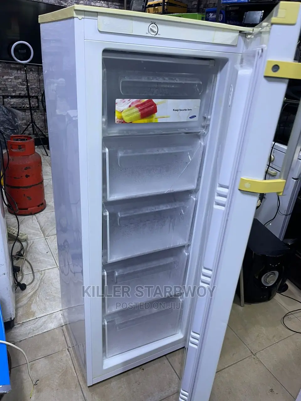 Chest Freezer Inagandisha Kote Kampuni Samsung