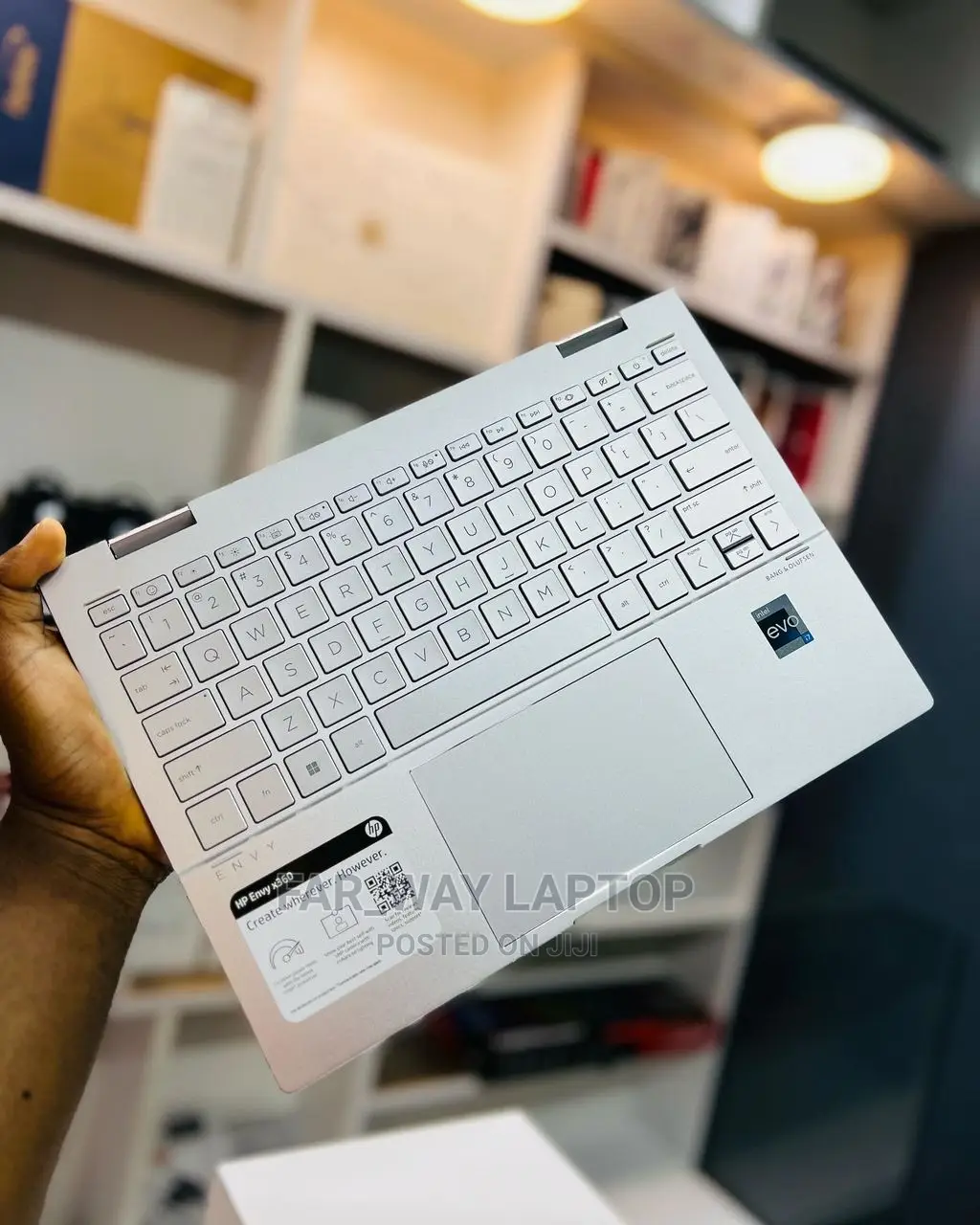 New Laptop HP Envy X360 13z 8GB Intel Core I7 SSD 512GB